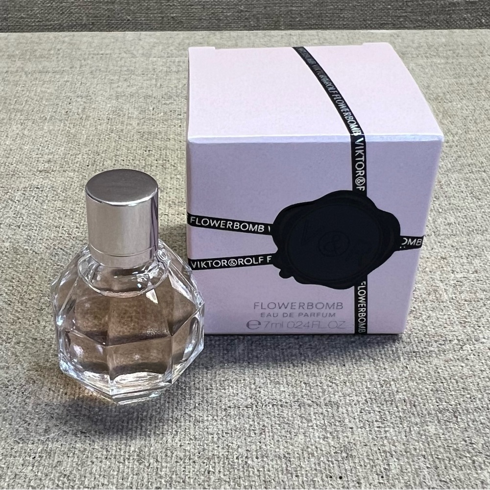 ❤️  Viktor&Rolf Flowerbomb mini - Picture 6 of 7